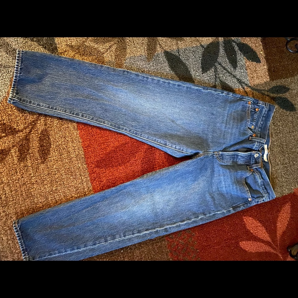 Levi wedgie straight